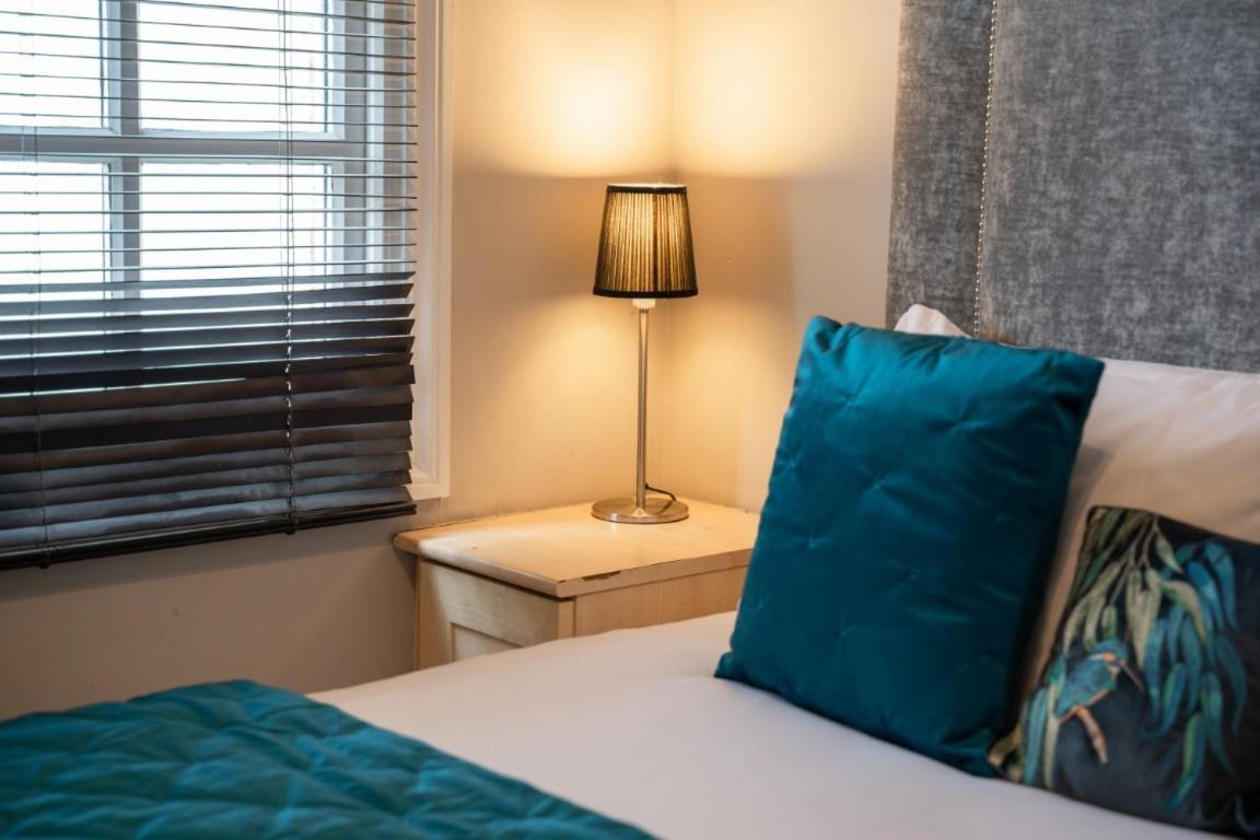 Perfectly Located Central Chester Town House -2Br מראה חיצוני תמונה