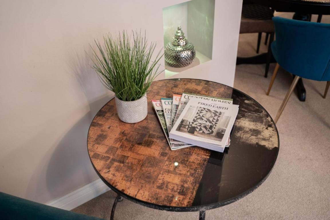 Perfectly Located Central Chester Town House -2Br מראה חיצוני תמונה