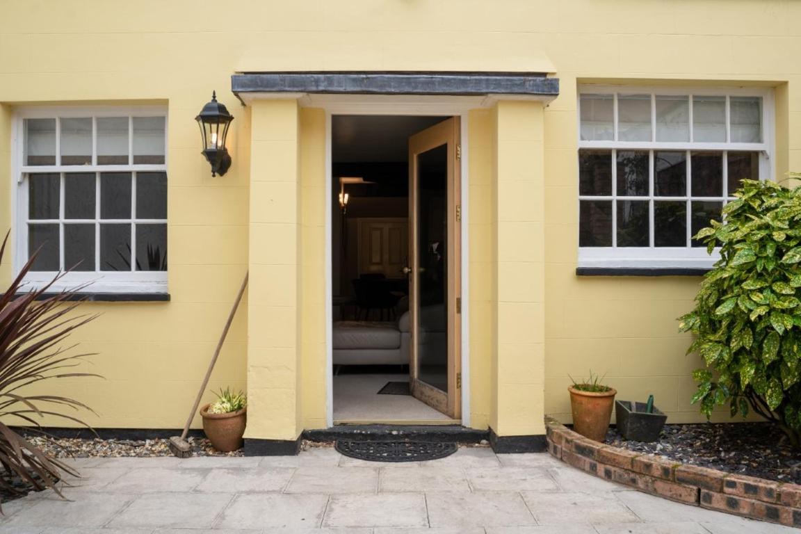 Perfectly Located Central Chester Town House -2Br מראה חיצוני תמונה