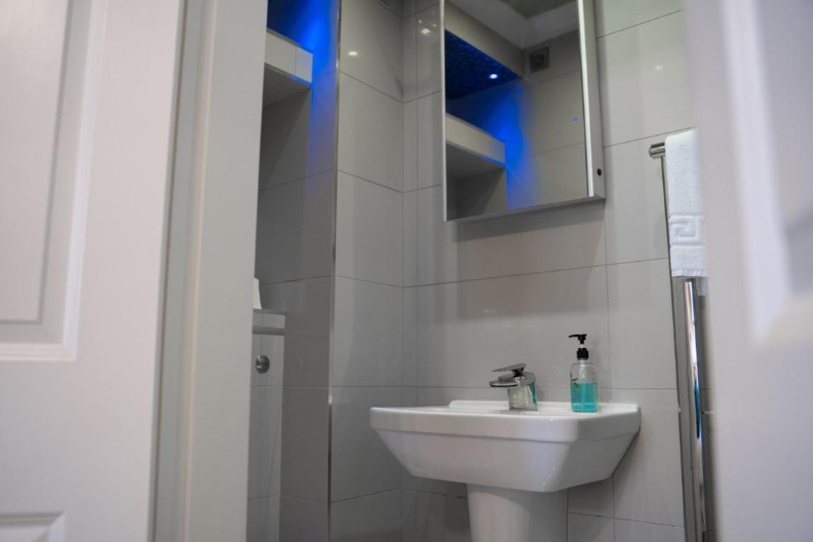 Perfectly Located Central Chester Town House -2Br מראה חיצוני תמונה