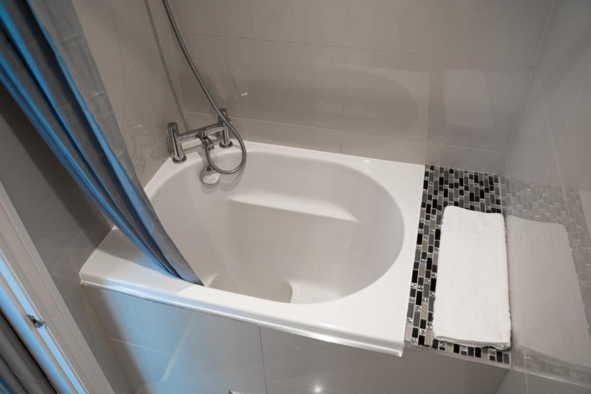 Perfectly Located Central Chester Town House -2Br מראה חיצוני תמונה